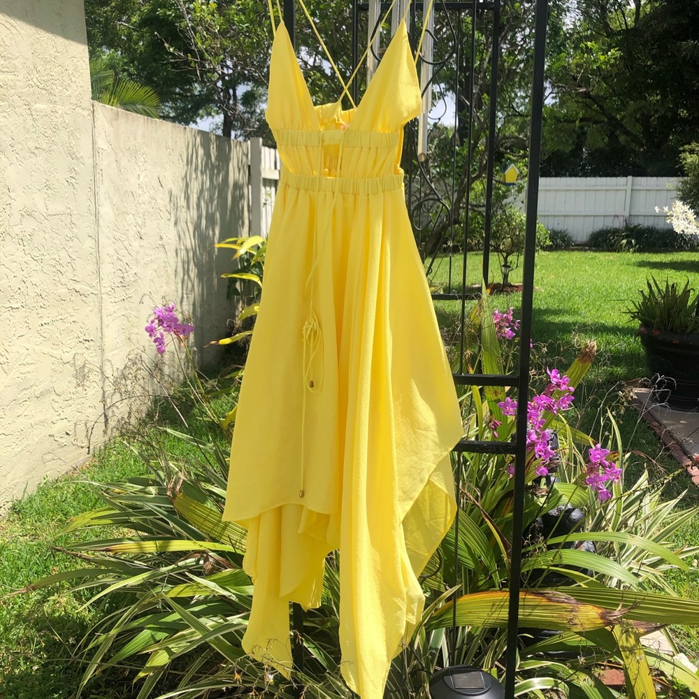 NWT Gotta love this yellow summer dress